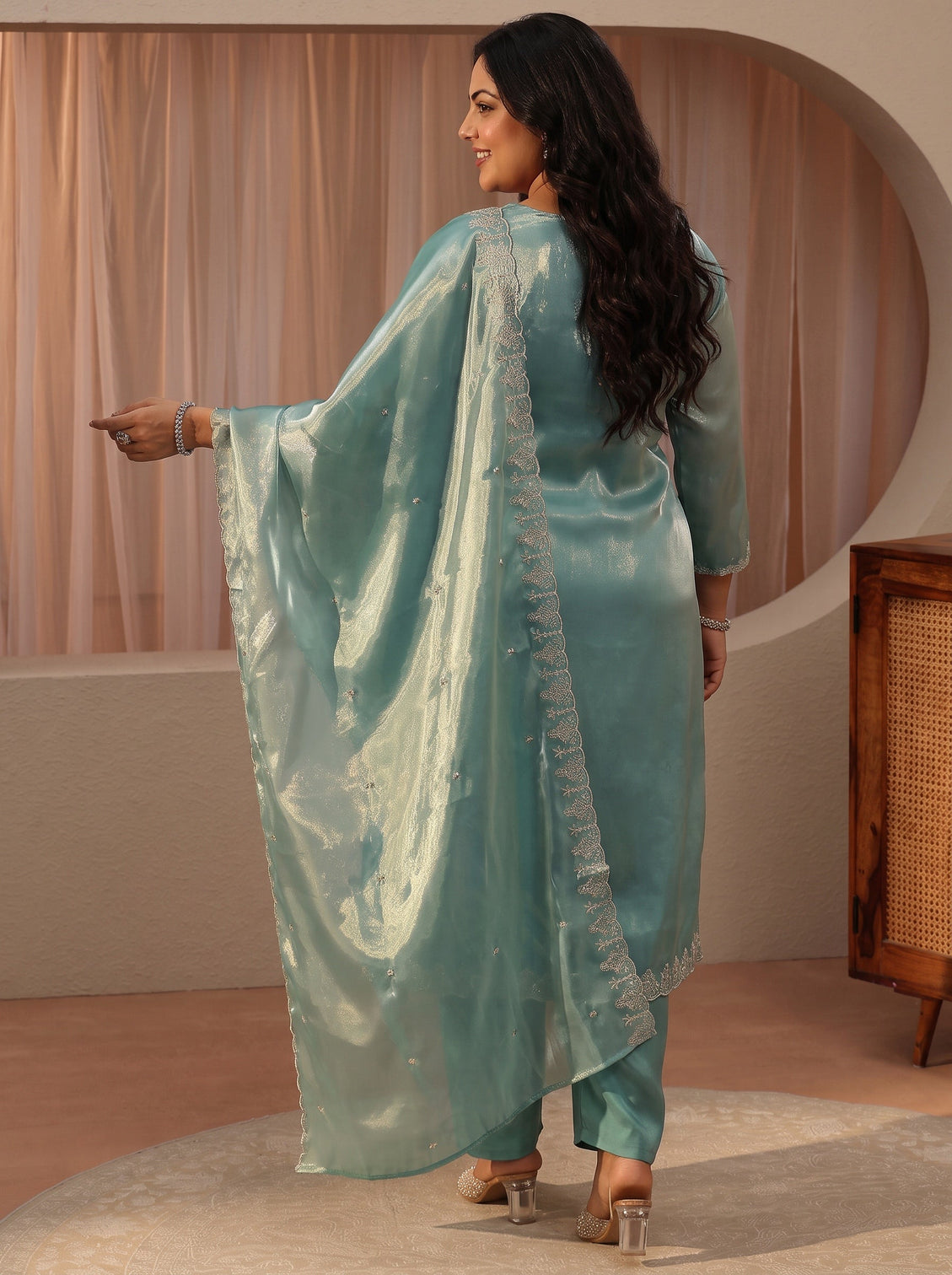 Plus Size Blue Floral Embroidered Tissue Straight Suit Set