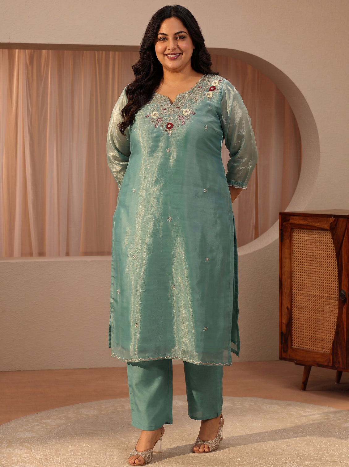 Plus Size Blue Floral Embroidered Tissue Straight Suit Set