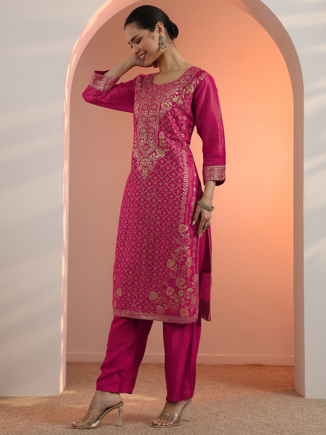 Mameraa Pink Embellished Silk Blend Straight Suit Set With Dupatta