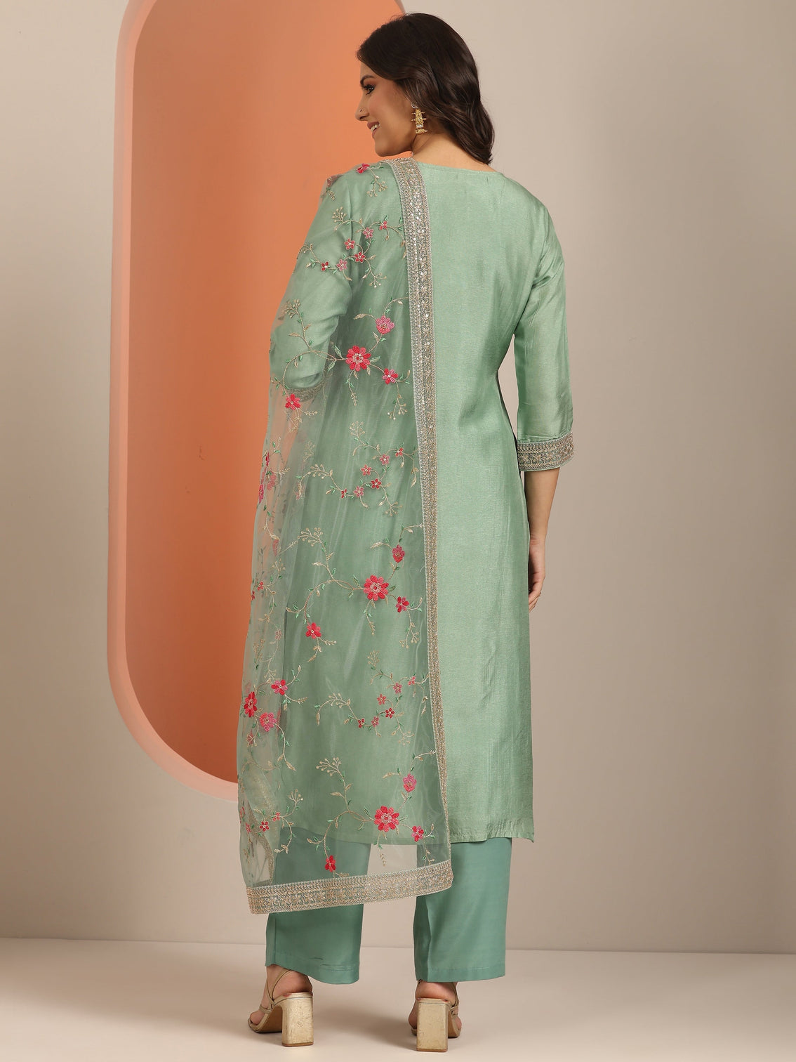 Mameraa Green Woven Design Silk Blend Straight Suit Set With Dupatta