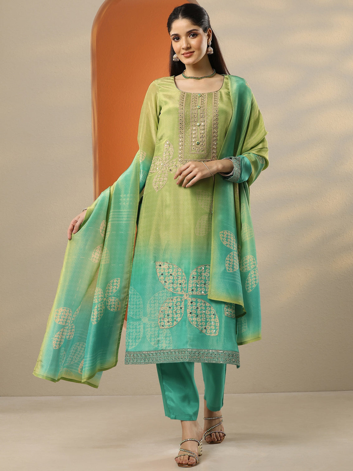 Mameraa Green Embroidered Crepe Straight Suit Set With Dupatta