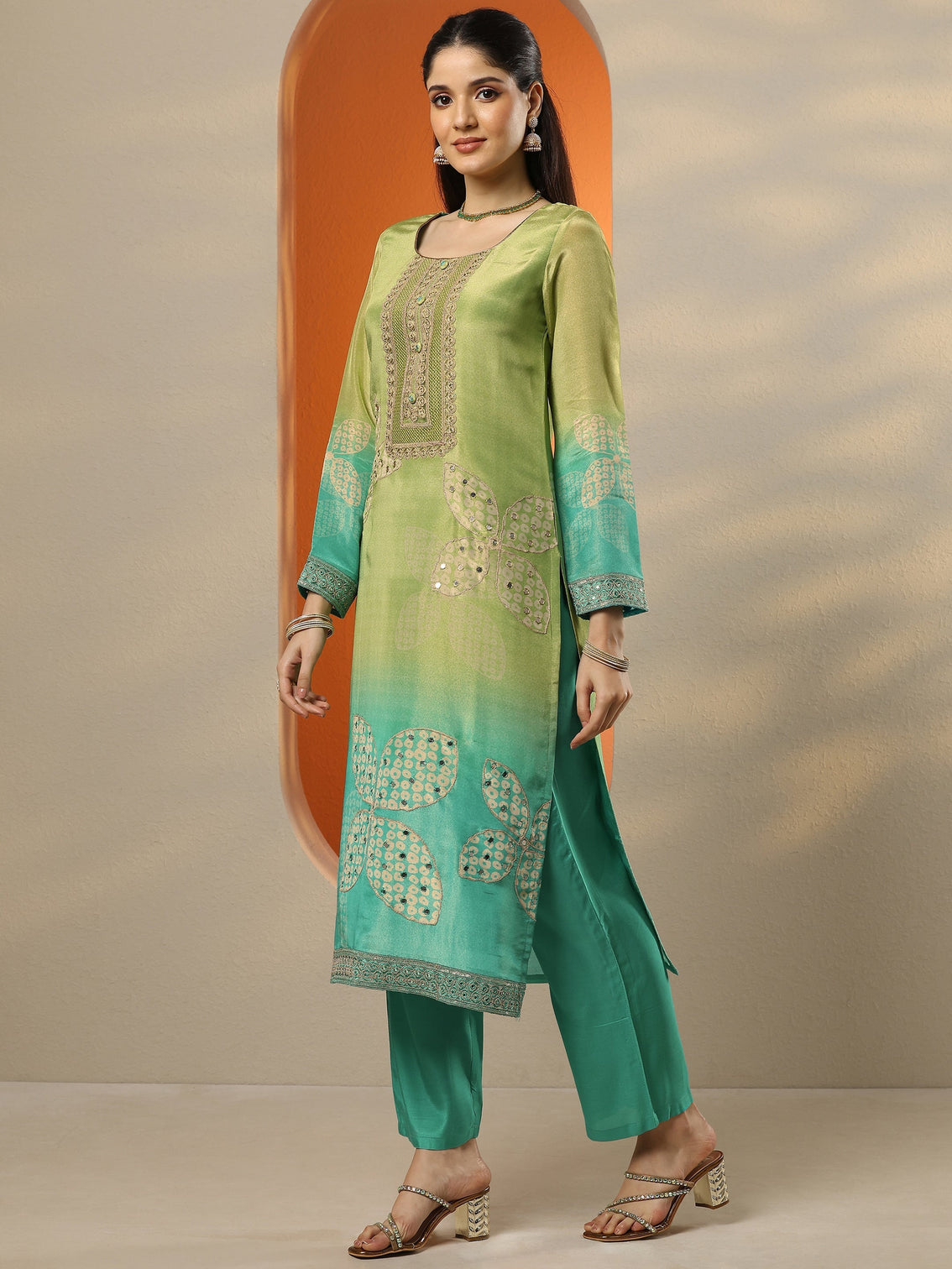 Mameraa Green Embroidered Crepe Straight Suit Set With Dupatta