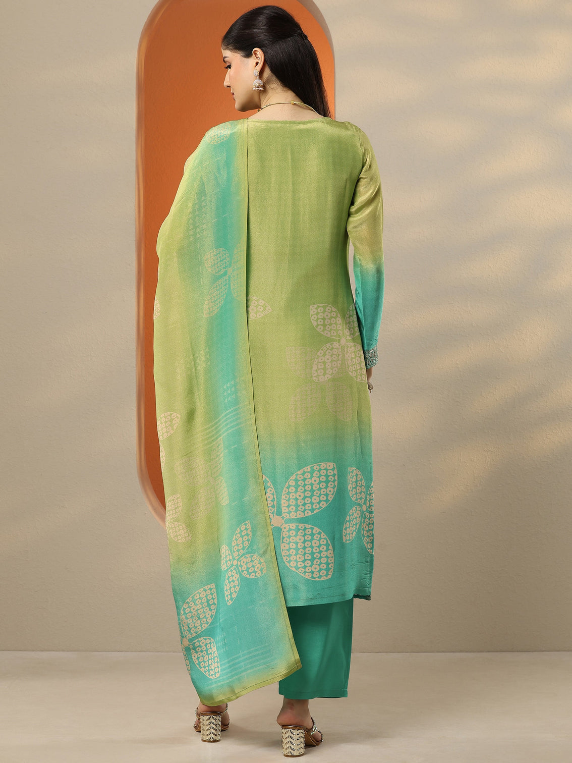 Mameraa Green Embroidered Crepe Straight Suit Set With Dupatta