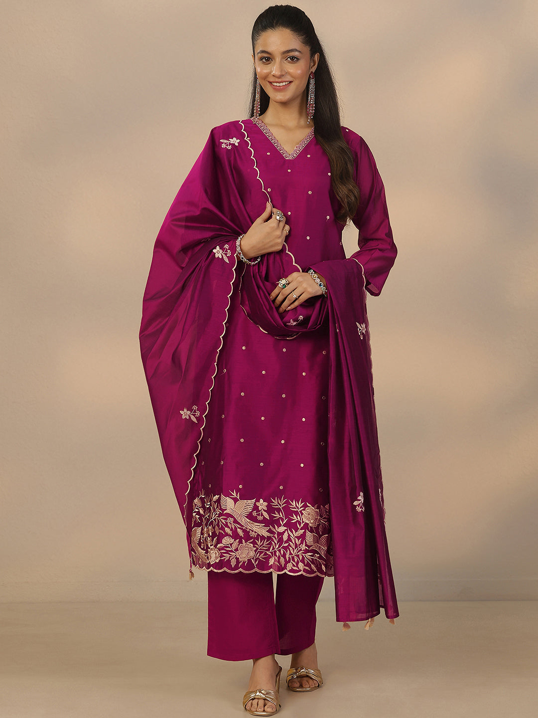 Mameraa Magenta Embroidered Silk Blend Straight Suit Set With Dupatta