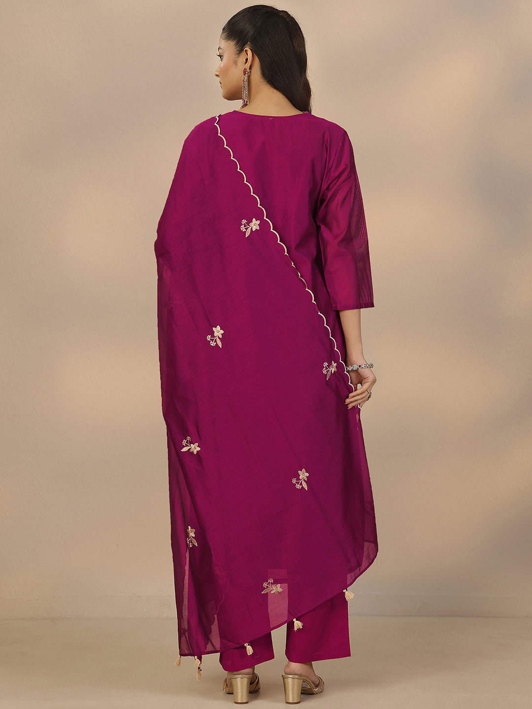 Mameraa Magenta Embroidered Silk Blend Straight Suit Set With Dupatta