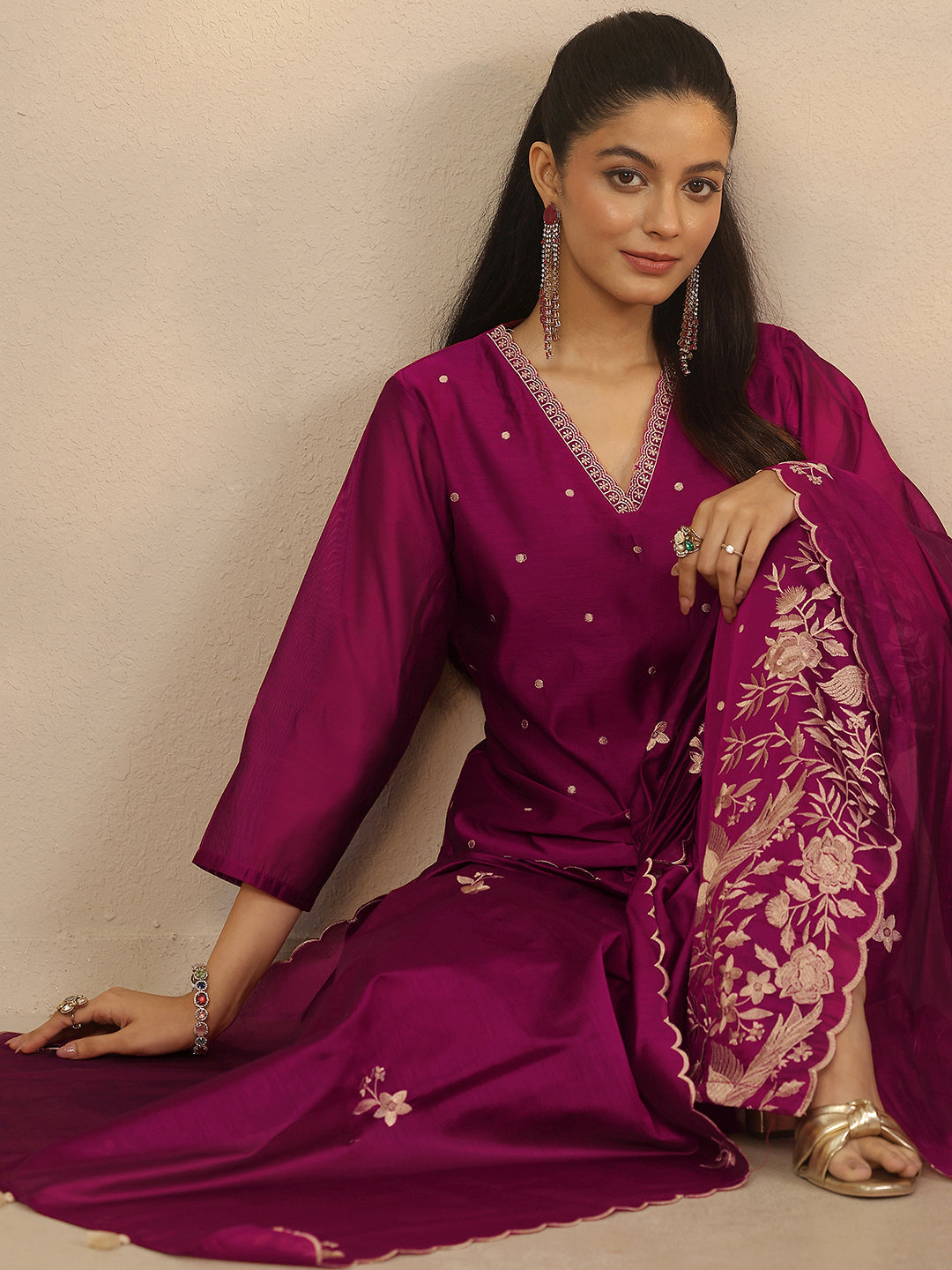 Mameraa Magenta Embroidered Silk Blend Straight Suit Set With Dupatta