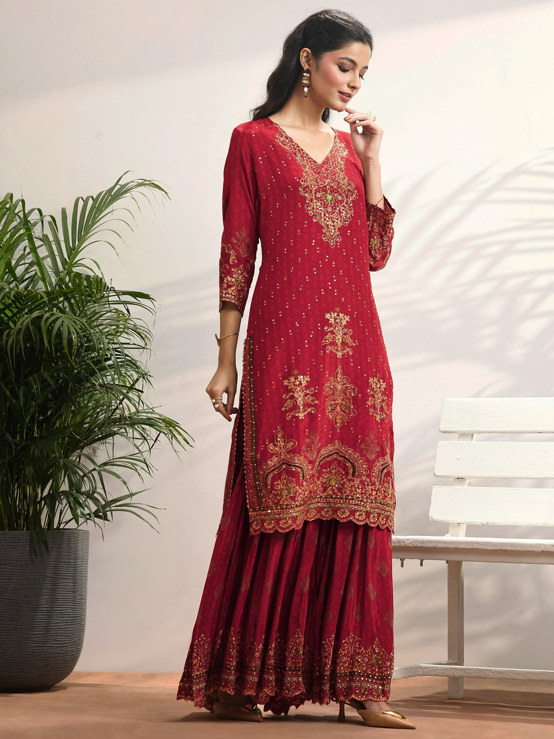 Mameraa Art Red Embellished Crepe Suit Set With Dupatta