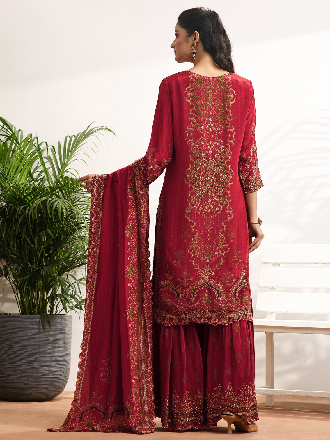 Mameraa Art Red Embellished Crepe Suit Set With Dupatta