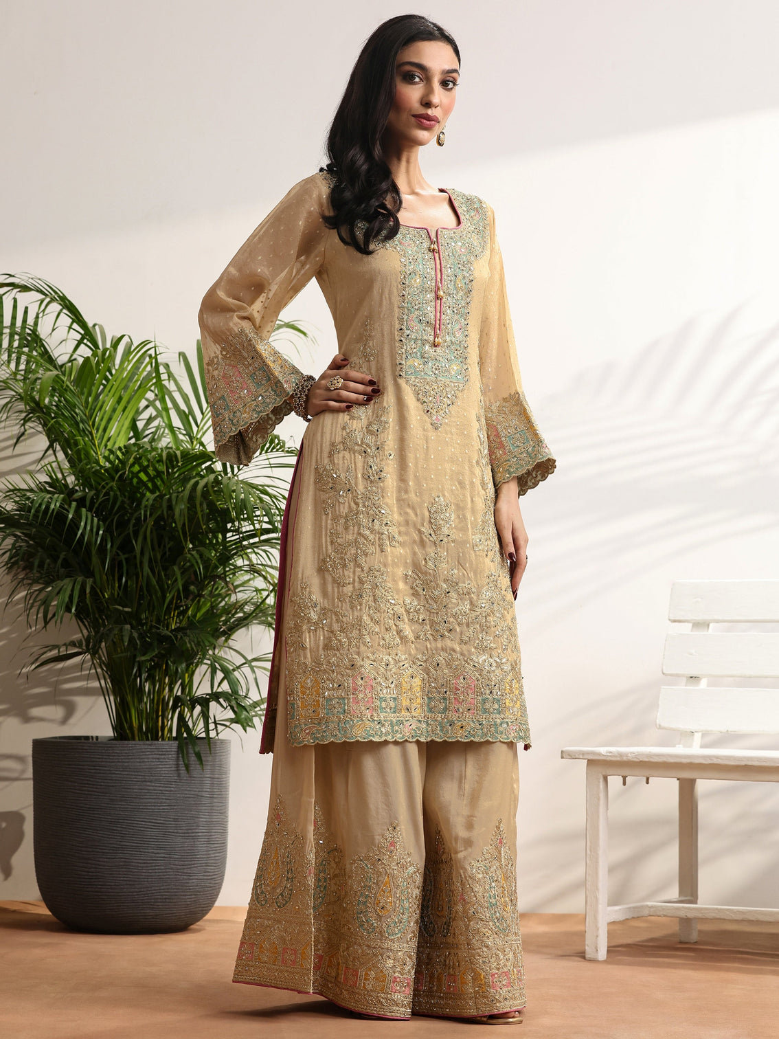 Mameraa Art Gold Embroidered Silk blend Suit Set With Dupatta