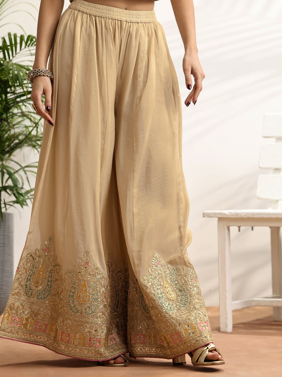 Mameraa Art Gold Embroidered Silk blend Suit Set With Dupatta