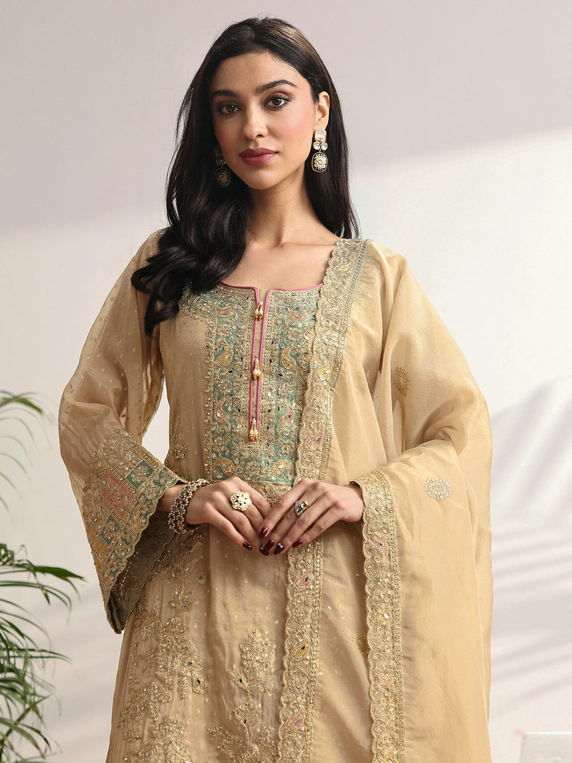 Mameraa Art Gold Embroidered Silk blend Suit Set With Dupatta