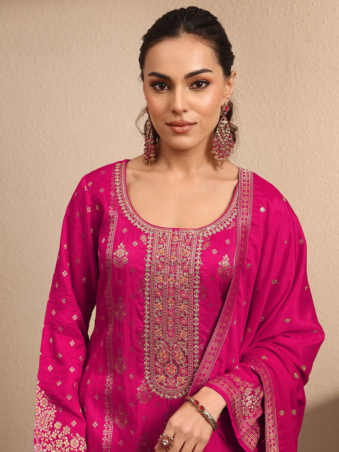 Mameraa Pink Embroidered Silk Blend Straight Suit Set With Dupatta