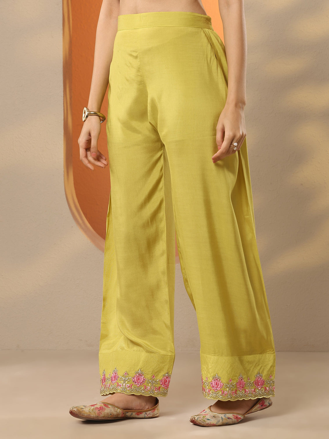 Mameraa Yellow Embroidered Crepe Straight Suit Set With Dupatta