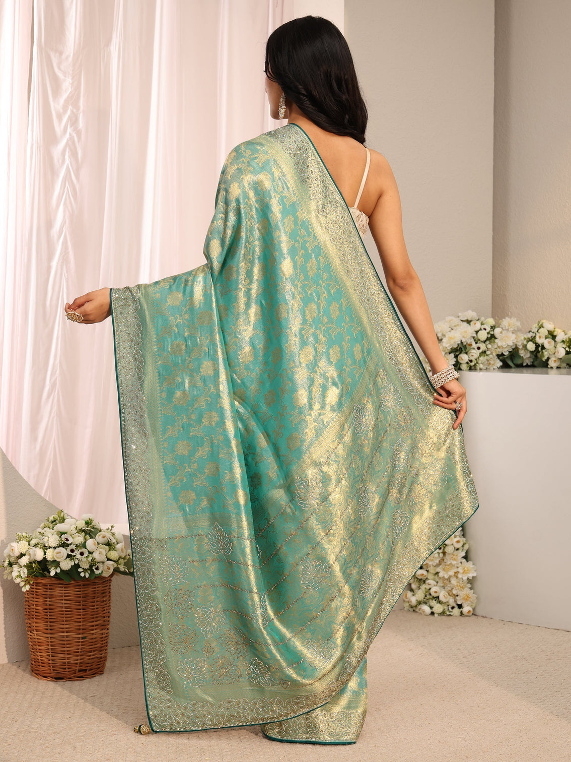 Mameraa Art Blue Floral Woven Design Silk Blend Saree With Unstitched Blouse Piece