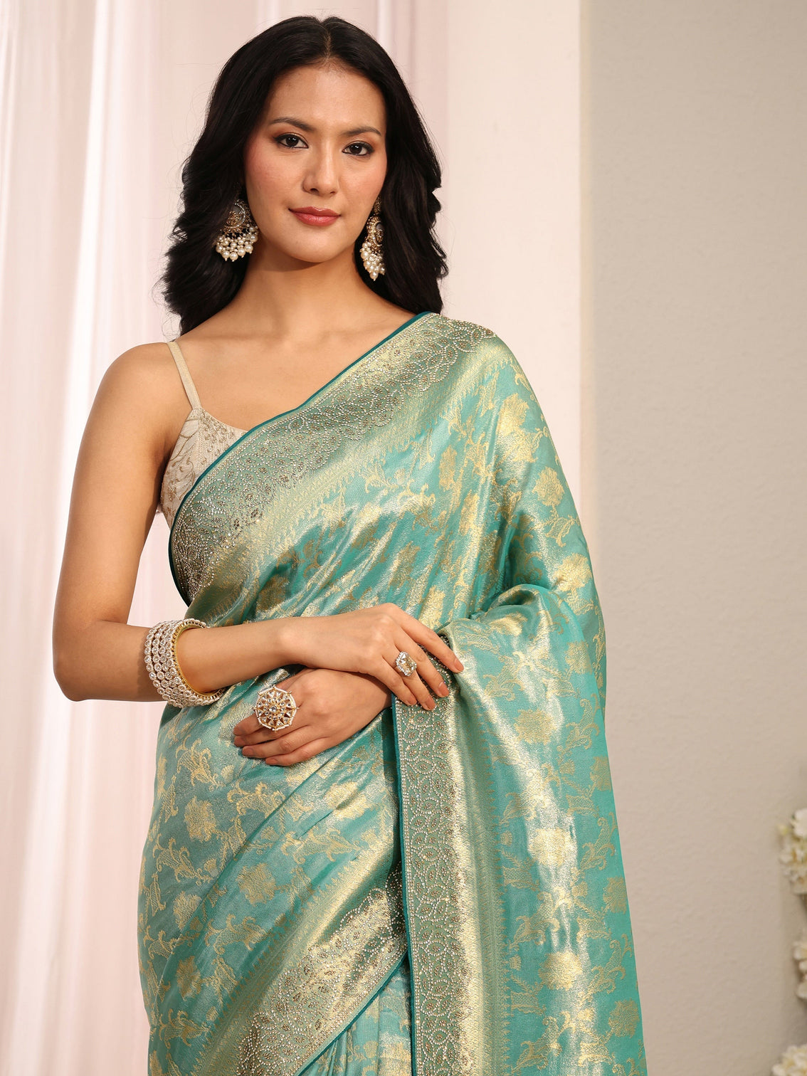 Mameraa Art Blue Floral Woven Design Silk Blend Saree With Unstitched Blouse Piece