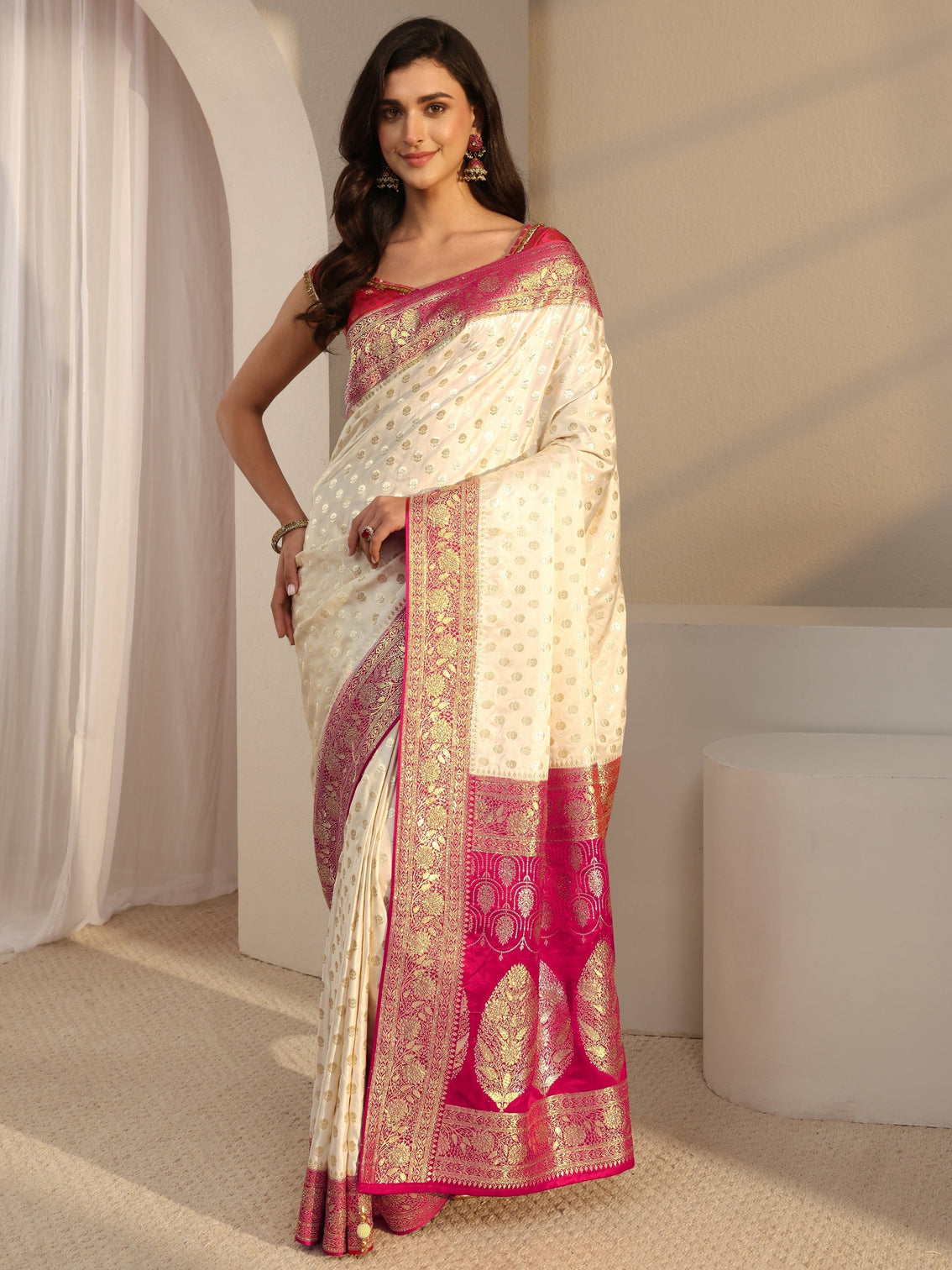 Mameraa Art Ivory Banarasi Satin Saree With Unstitched Blouse Piece