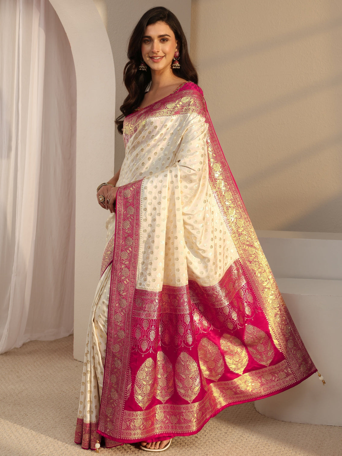 Mameraa Art Ivory Banarasi Satin Saree With Unstitched Blouse Piece