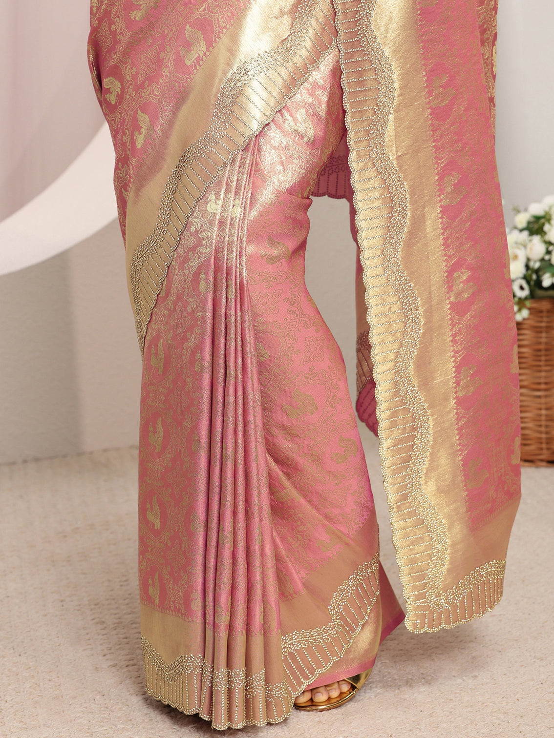 Mameraa Peach Ethnic Woven Design Silk Blend Saree With Unstitched Blouse Piece