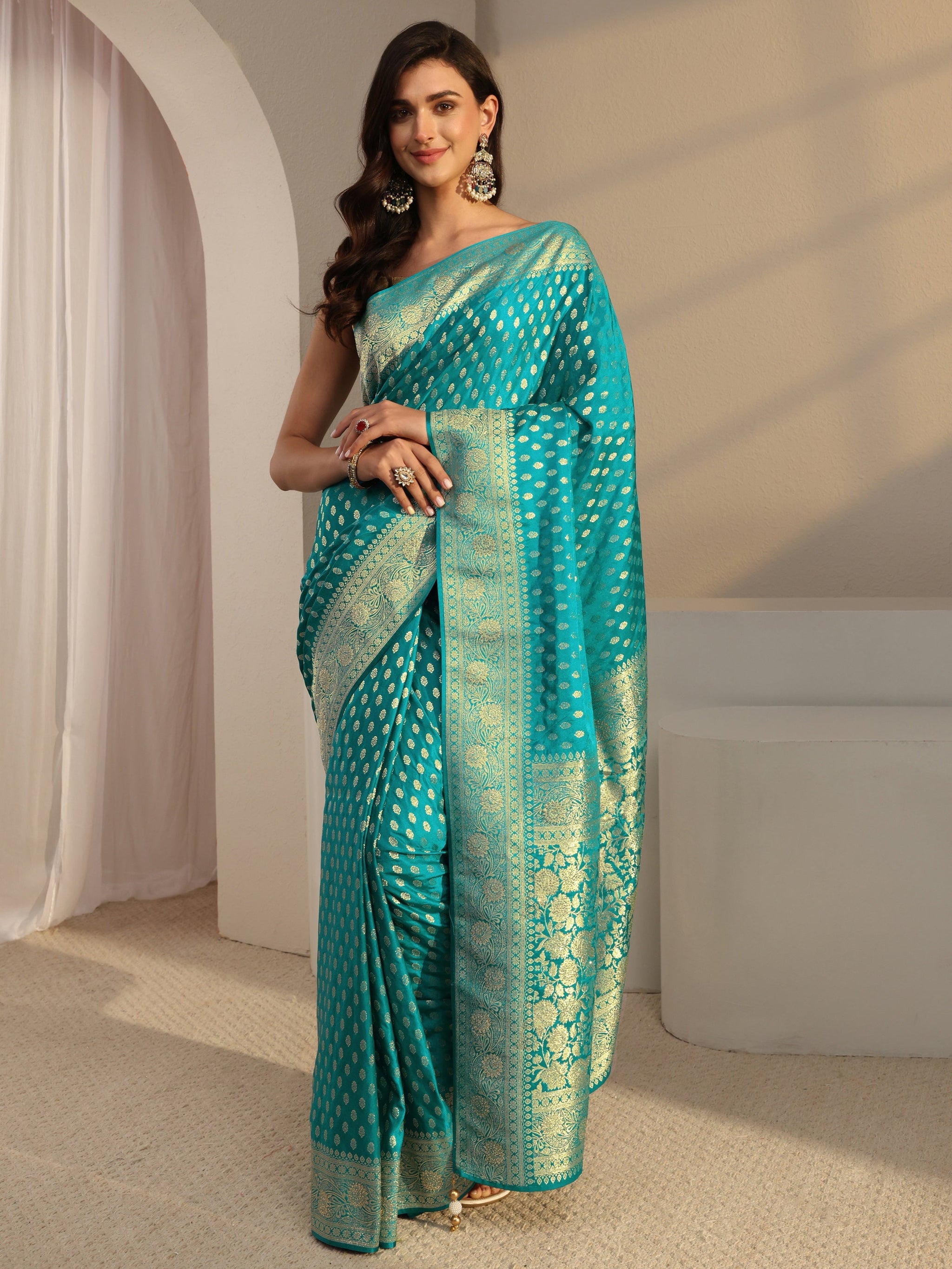 Libas Green Banarasi Silk Blend Saree With Unstitched Blouse Piece