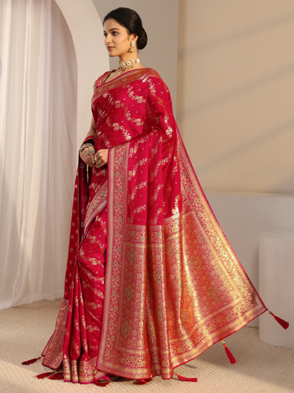 Mameraa Red Banarasi Satin Saree With Unstiched Blouse Piece And Dupatta