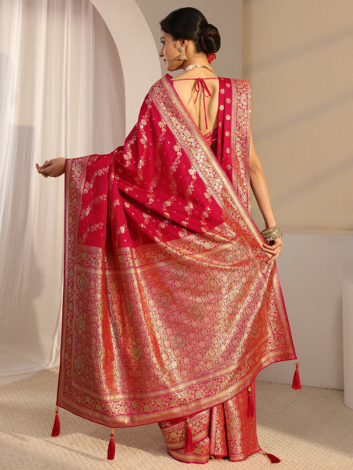 Mameraa Red Banarasi Satin Saree With Unstiched Blouse Piece And Dupatta