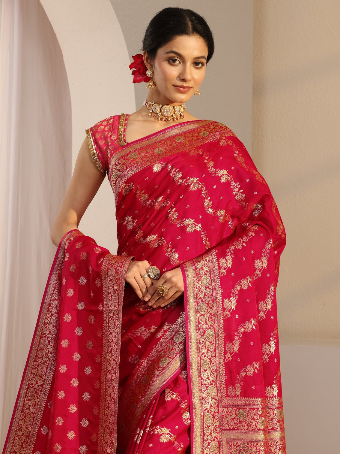 Mameraa Red Banarasi Satin Saree With Unstiched Blouse Piece And Dupatta