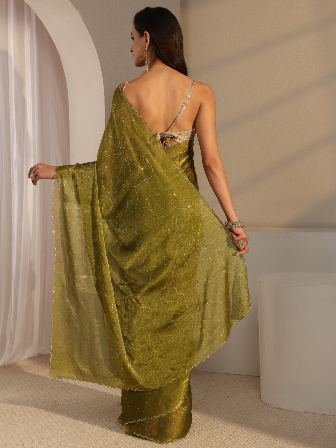Mameraa Green Floral Embellished Tissue Saree With Unstitched Blouse Piece