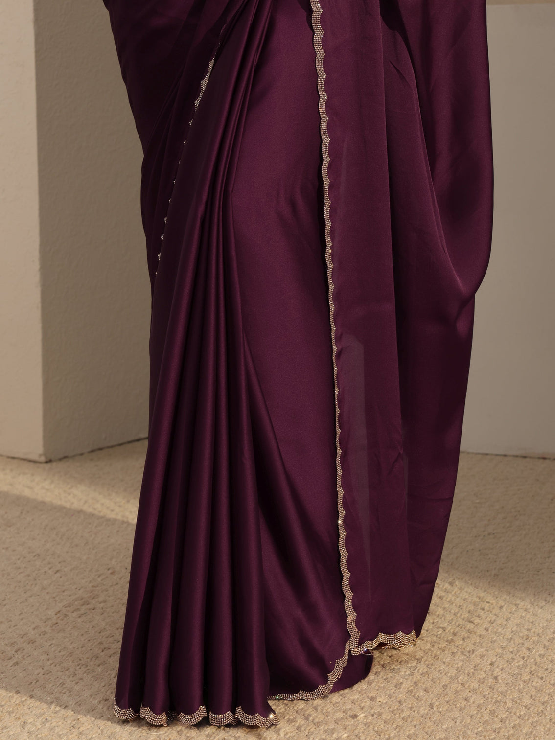 Mameraa Burgundy Silk Blend Saree With Unstiched Blouse Piece