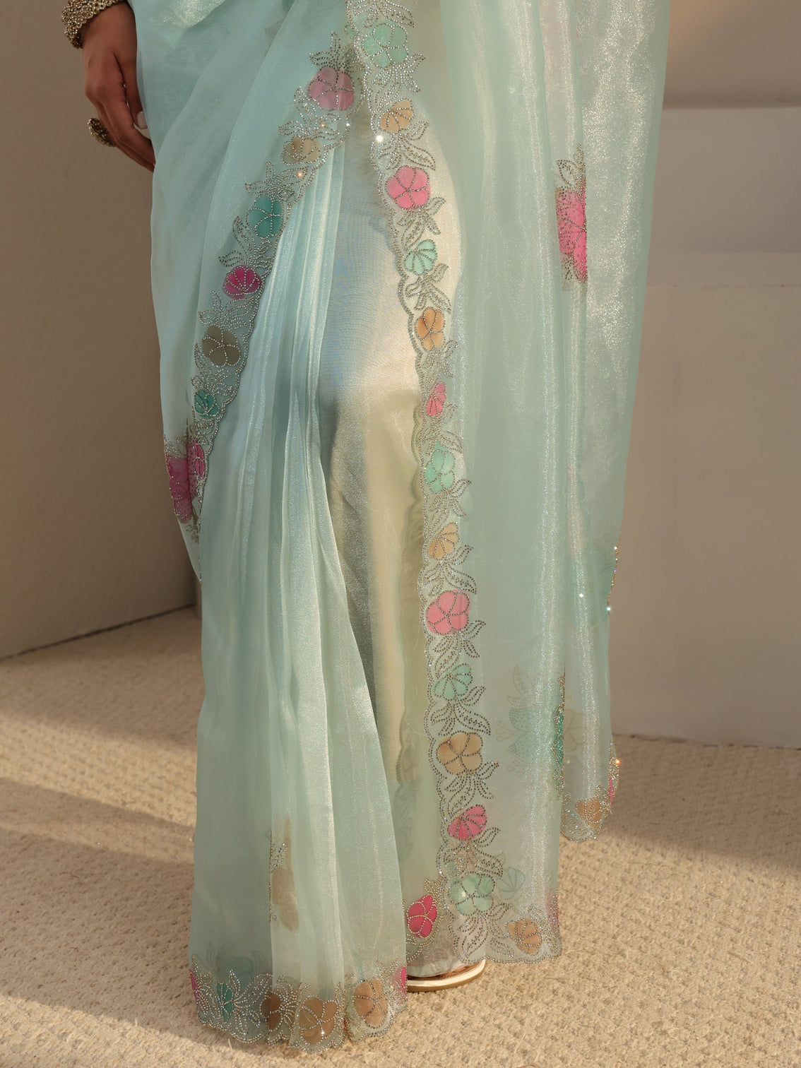 Mameraa Blue Floral Embellished Organza Saree With Unstitched Blouse Piece