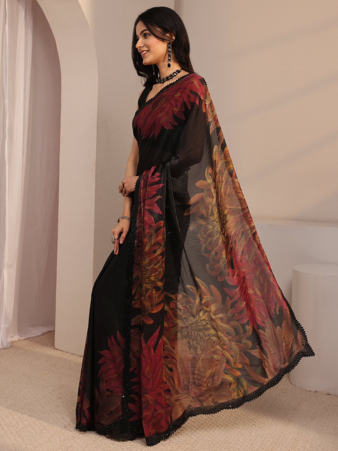 Mameraa Black Floral Printed Organza Saree With Unstiched Blouse Piece