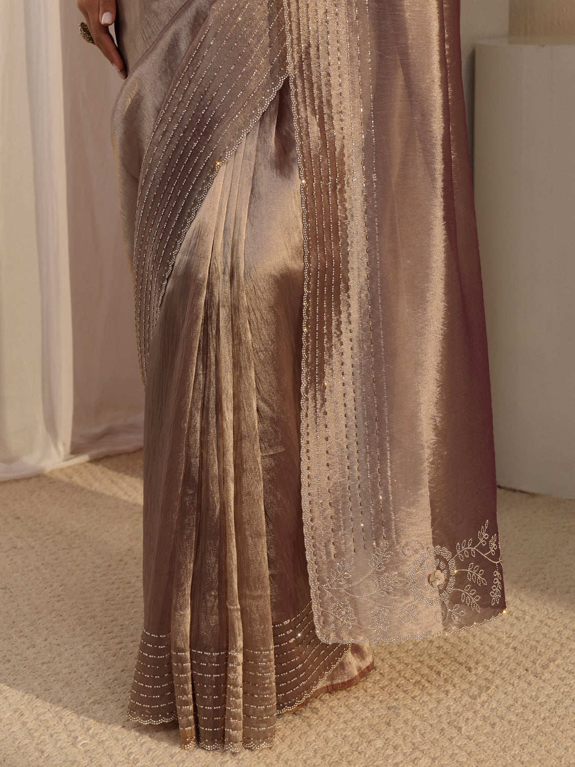 Mameraa Mauve Embellished Chiffon Saree With Unstitched Blouse Piece