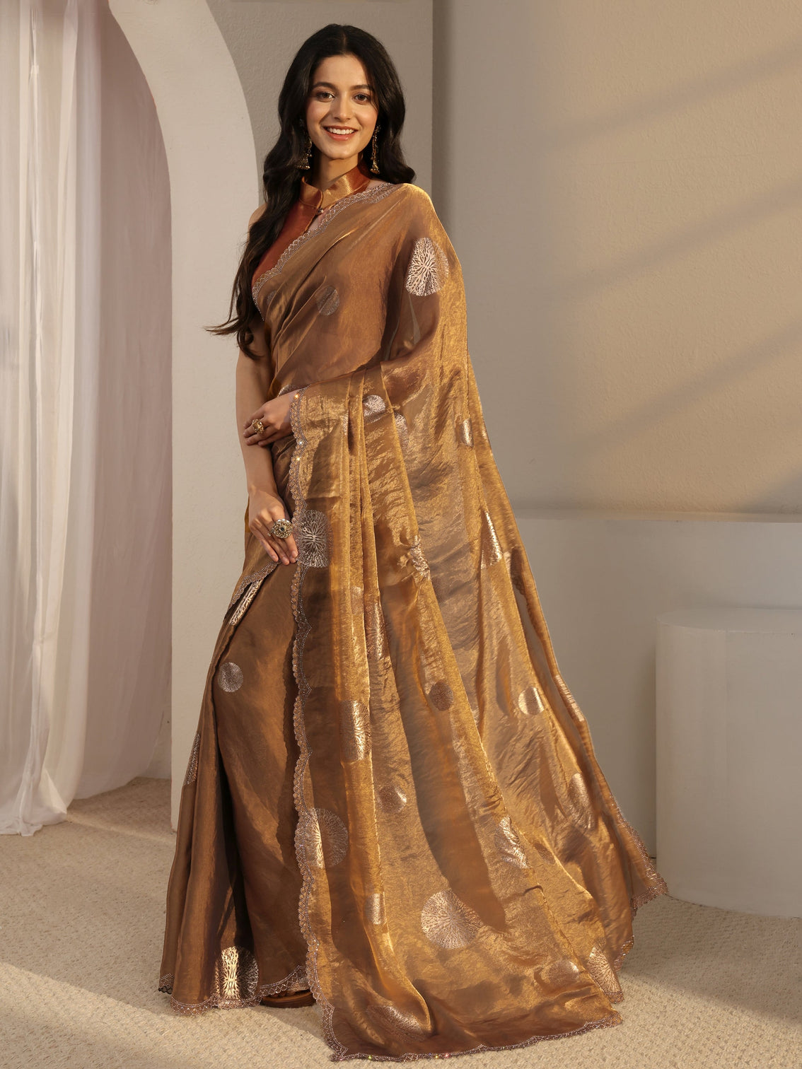 Mameraa Golden Foil Print Tissue Saree With Unstiched Blouse Piece
