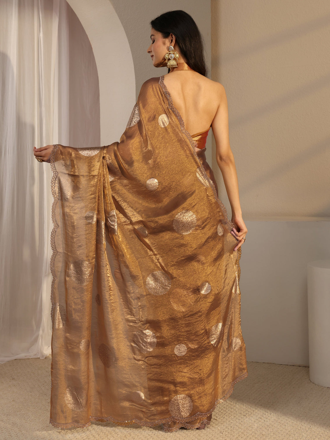 Mameraa Golden Foil Print Tissue Saree With Unstiched Blouse Piece