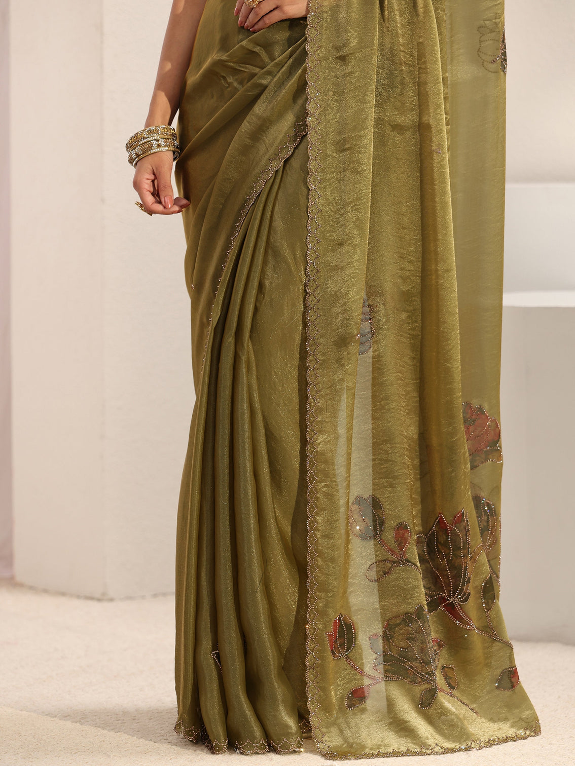 Mameraa Green Floral Embellished Tissue Saree With Unstitched Blouse Piece
