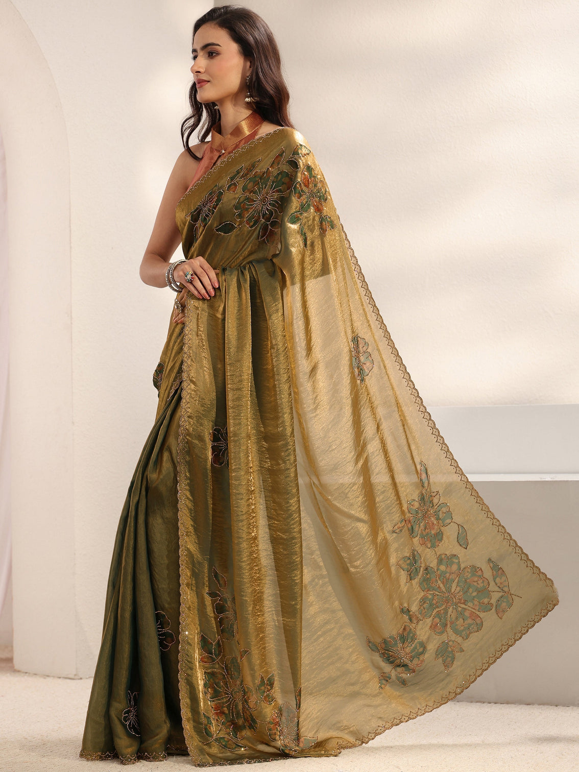 Mameraa Green Floral Embellished Tissue Saree With Unstitched Blouse Piece