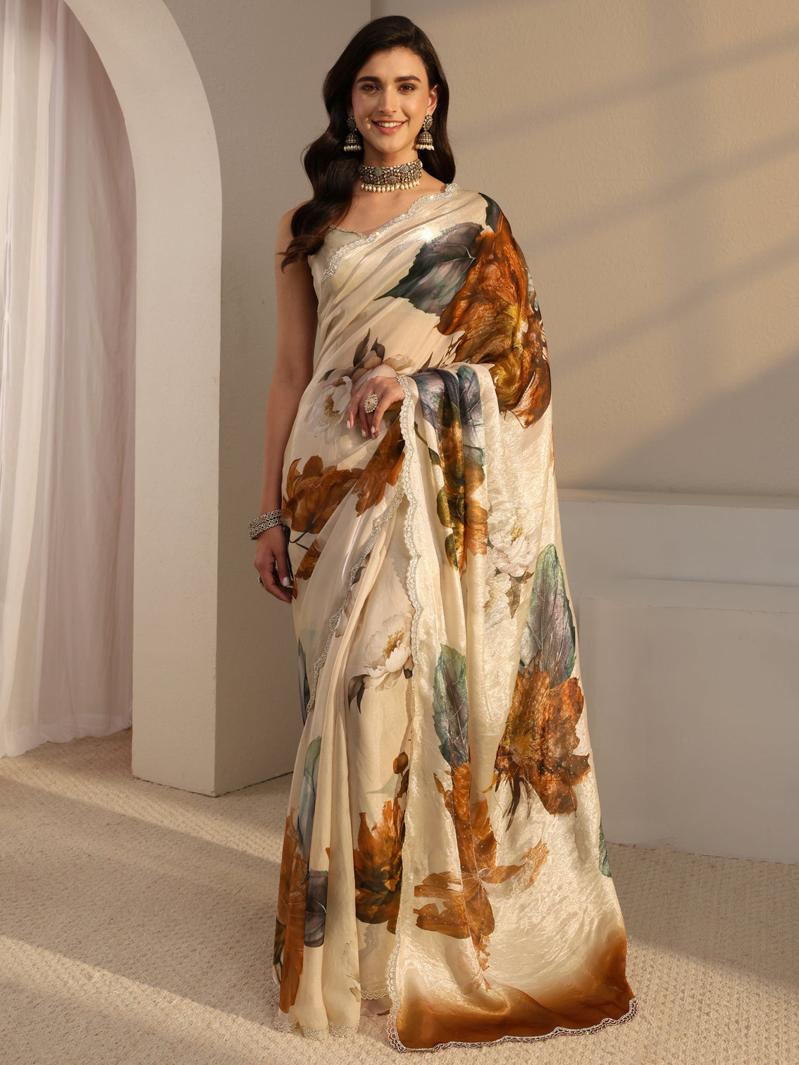 Mameraa Ivory Floral Printed Tissue Saree With Unstitched Blouse Piece