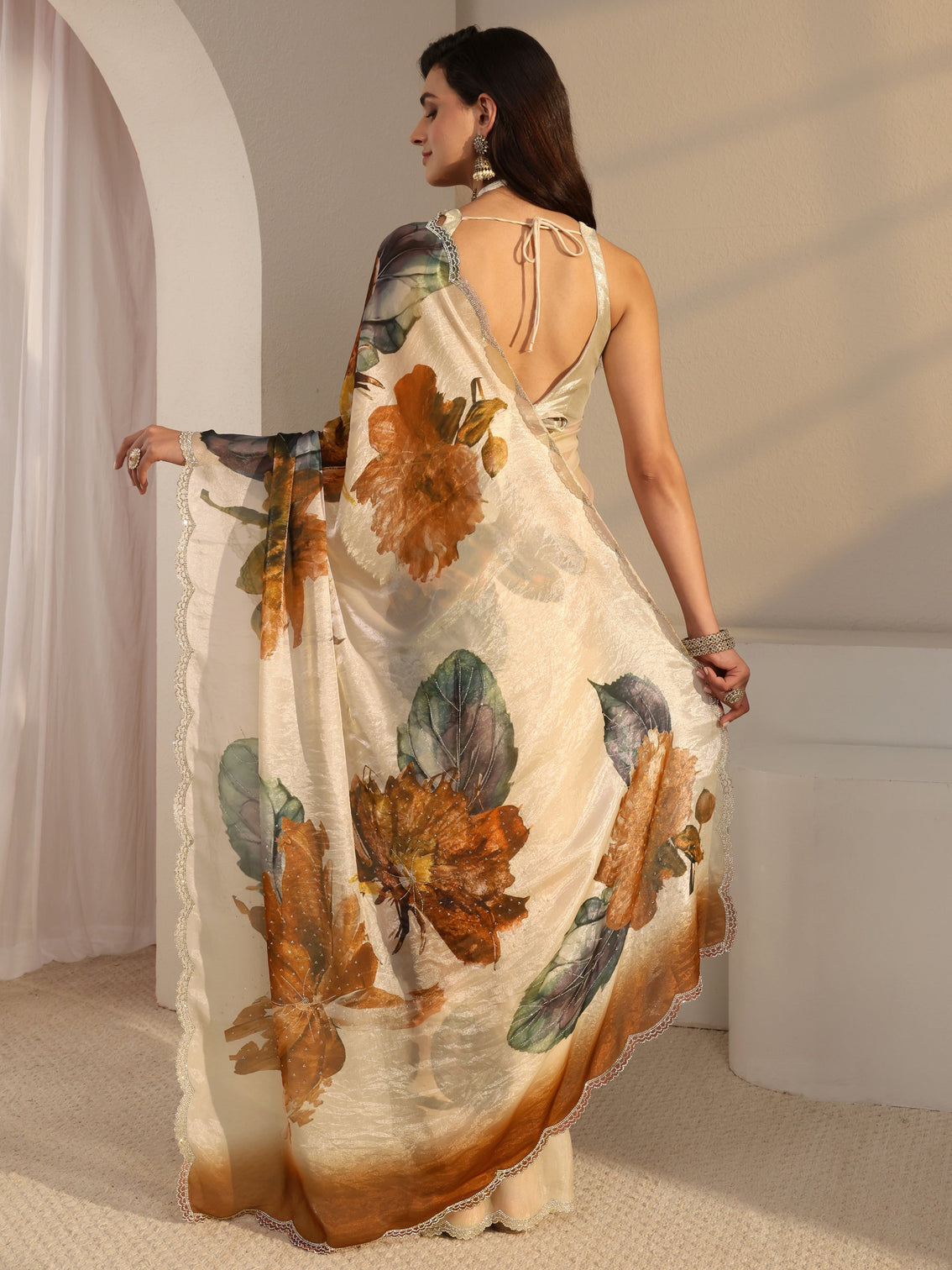 Mameraa Ivory Floral Printed Tissue Saree With Unstitched Blouse Piece