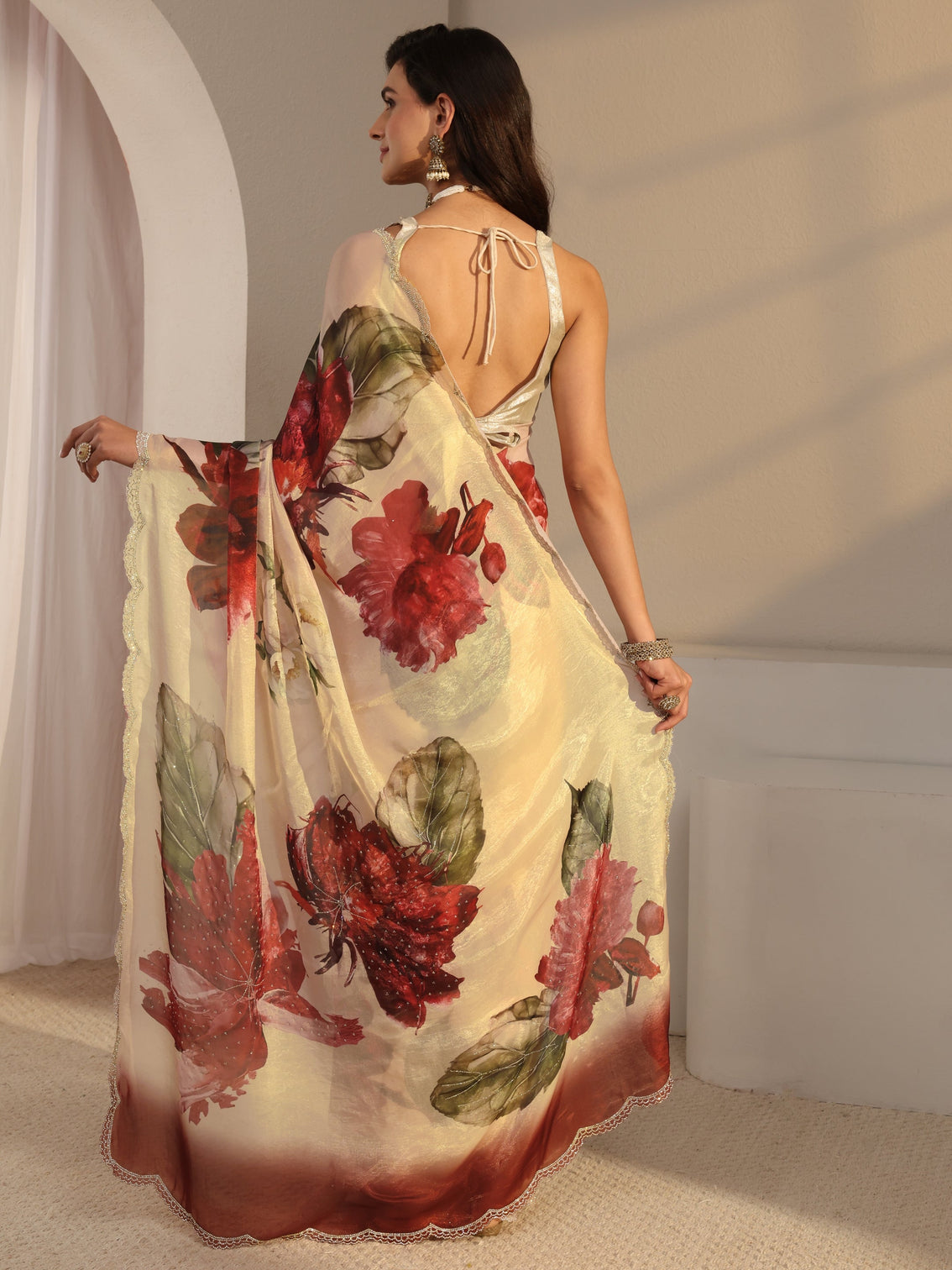 Mameraa Ivory Floral Printed Tissue Saree With Unstitched Blouse Piece