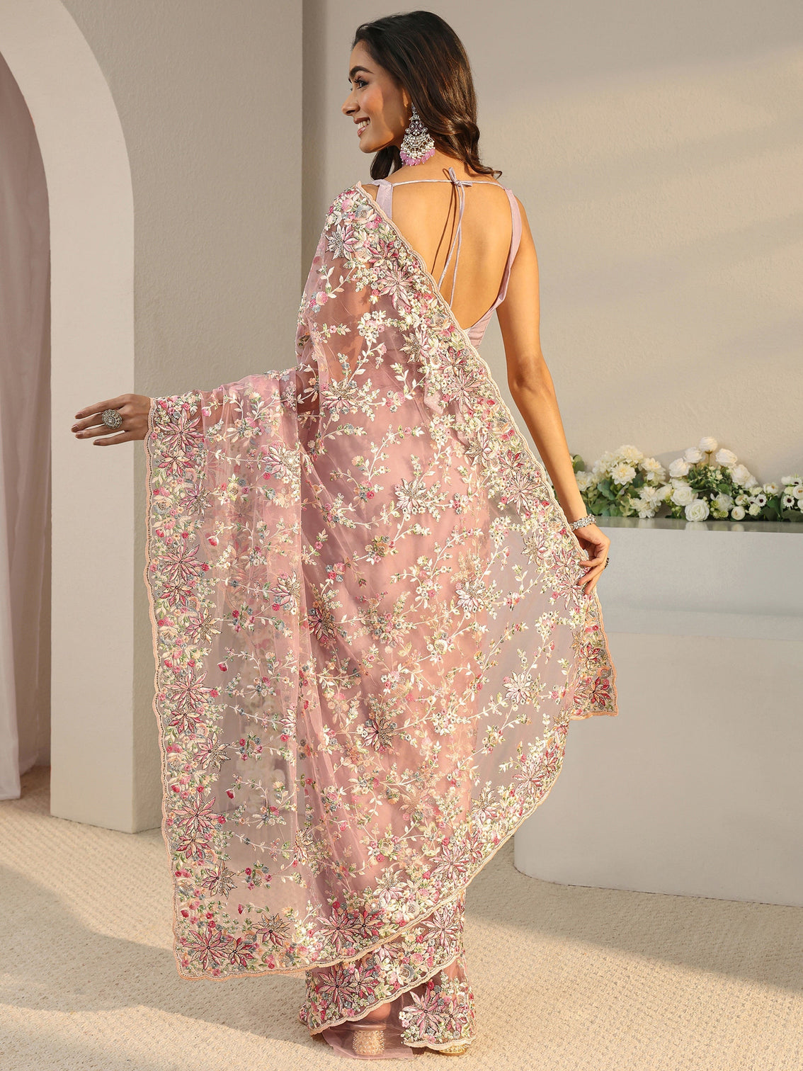 Mameraa Art Pink Floral Embroidered Net Saree With Unstitched Blouse Piece