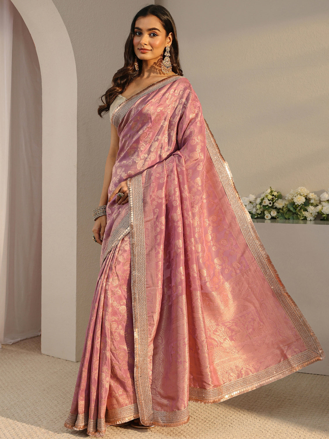 Mameraa Art Pink Floral Woven Design Silk Blend Saree With Unstitched Blouse Piece