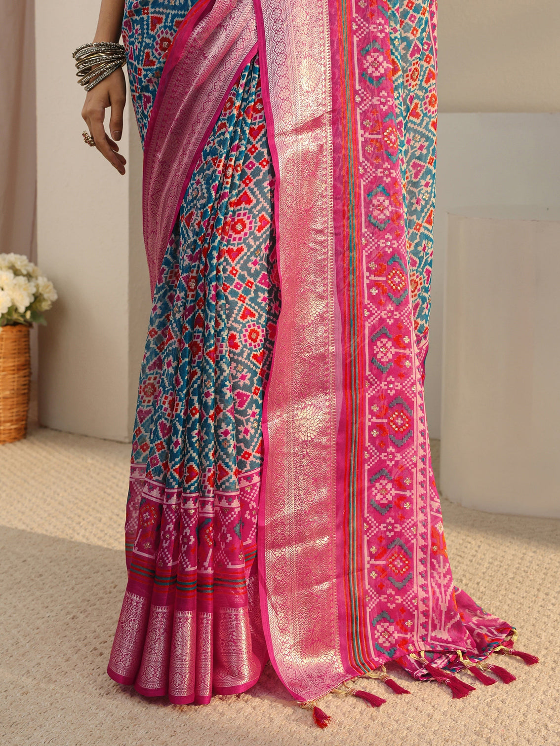Mameraa Blue Pochampally Ikkat Chiffon Saree With Unstitched Blouse Piece
