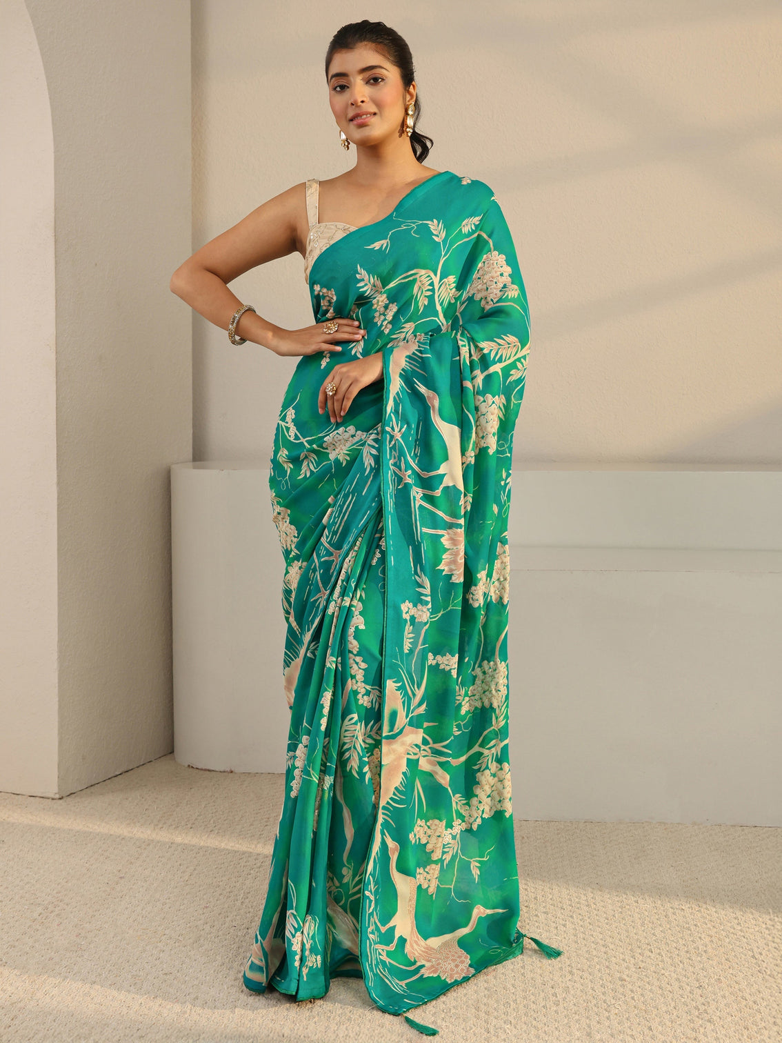 Mameraa Green Floral Printed Georgette Tassel Saree With Unstitched Blouse Piece