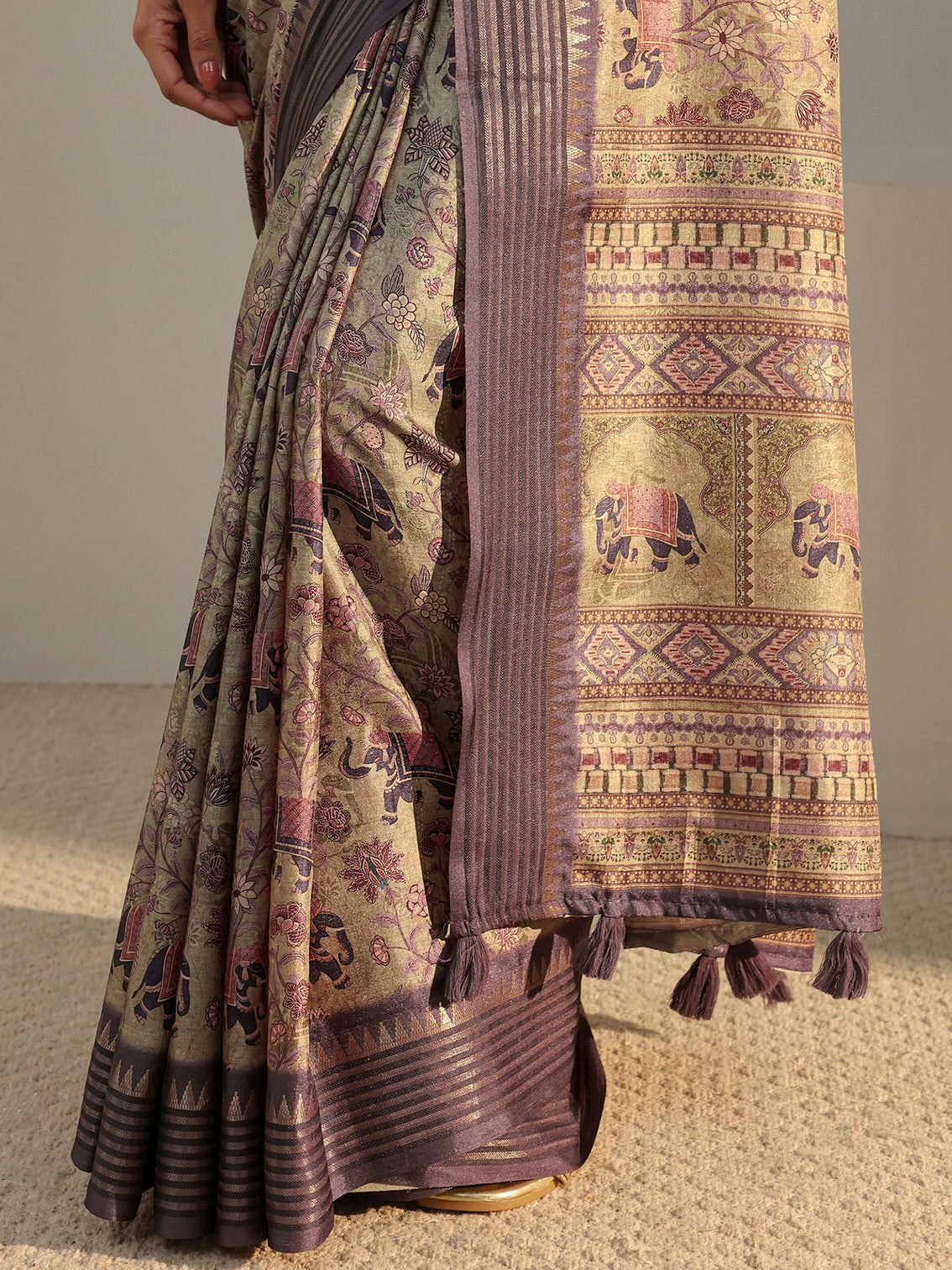 Mameraa Green Ethnic Printed Silk Blend Saree With Unstitched Blouse Piece