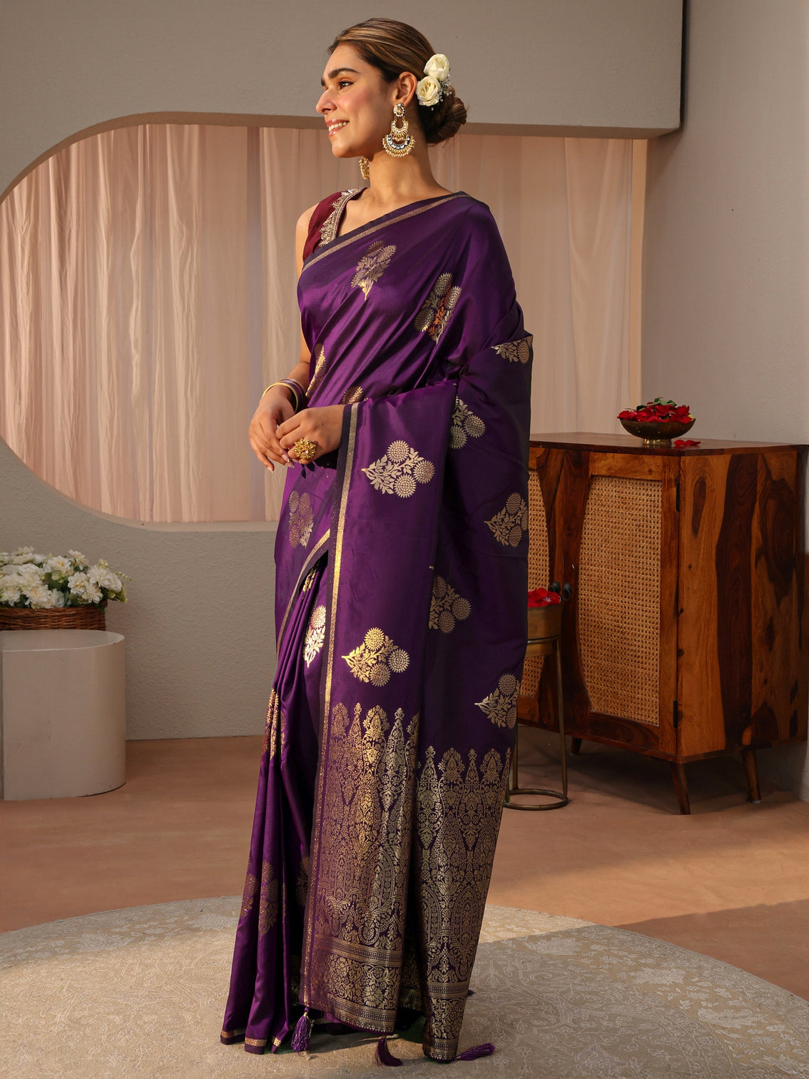 Mameraa Purple Floral Woven Design Silk blend Sarees with an unstitched Blouse Piece