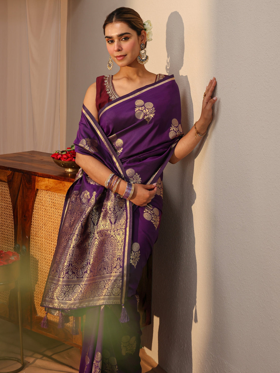 Mameraa Purple Floral Woven Design Silk blend Sarees with an unstitched Blouse Piece