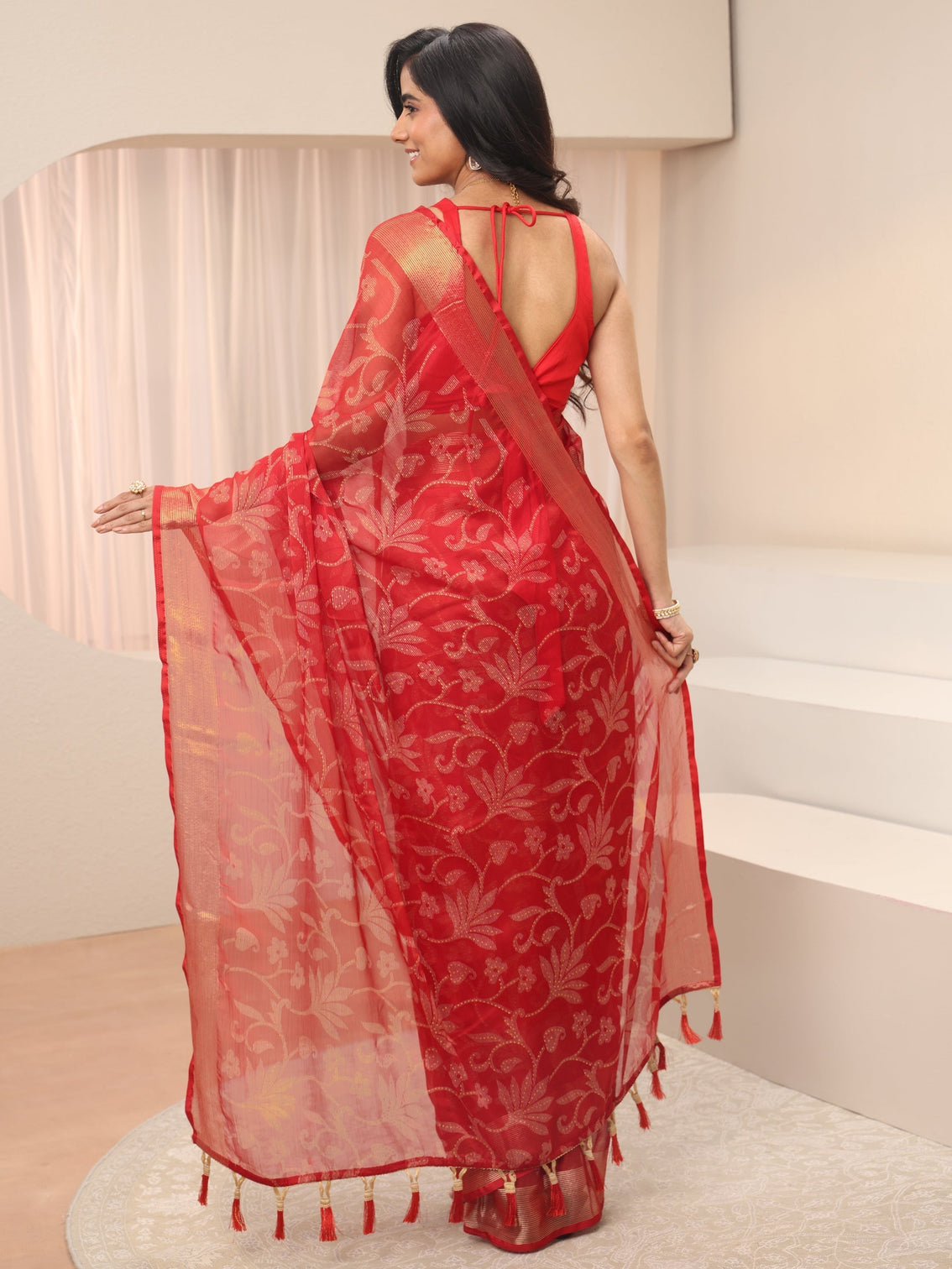 Mameraa Red Floral Printed Silk Blend Tassel Saree