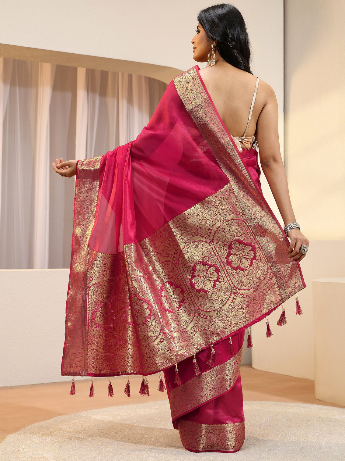 Mameraa Pink Silk Blend Tassel Saree