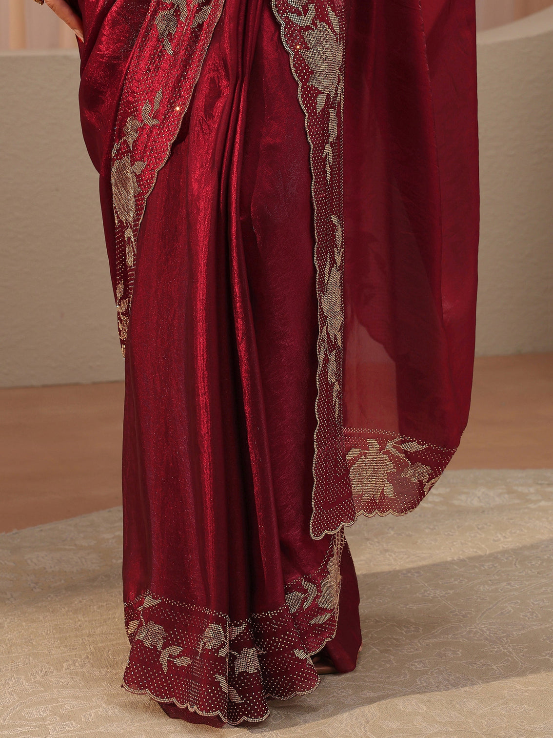 Mameraa Art Maroon Tissue Saree With Embellished Border