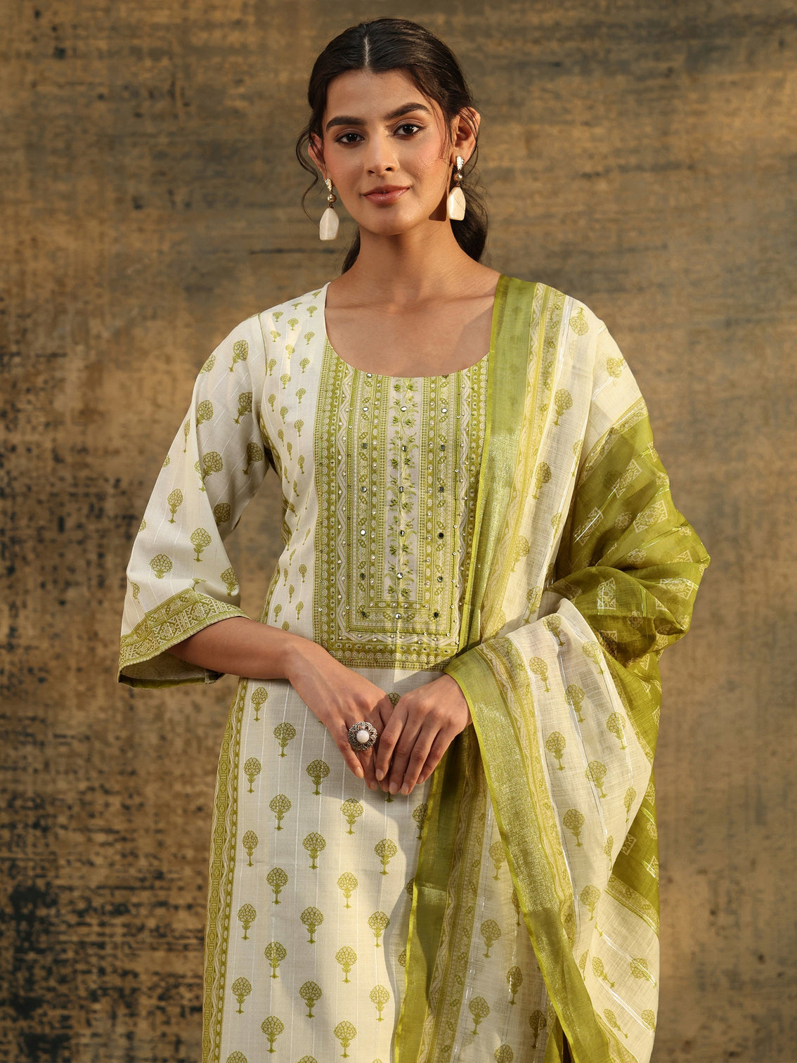 Mameraa Off White Floral Printed Linen Straight Suit Set