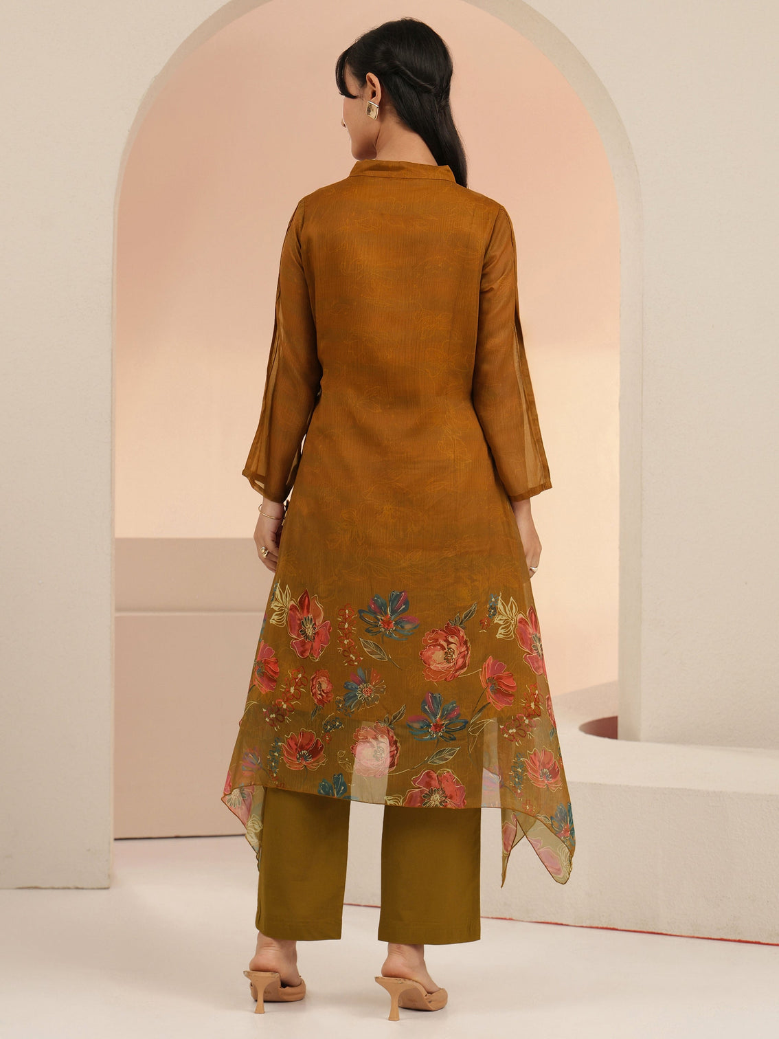 Mameraa Brown Floral Printed Chiffon High Low Kurta Set